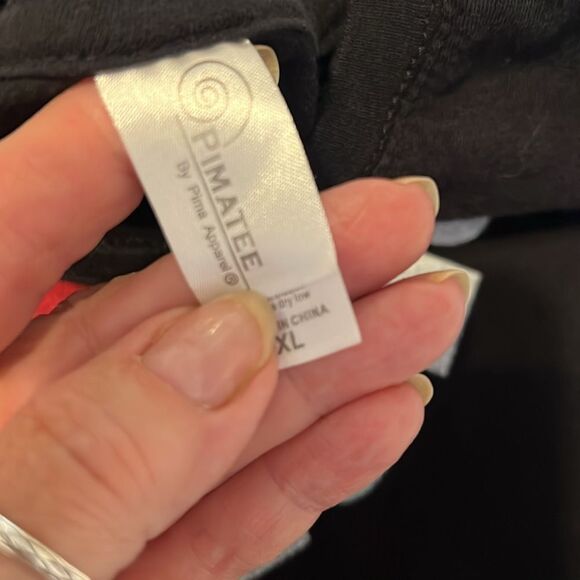 Black Red Hot Chili Peppers Women's Size XL short sleeve T-Shirt EUC - Picture 4 of 9